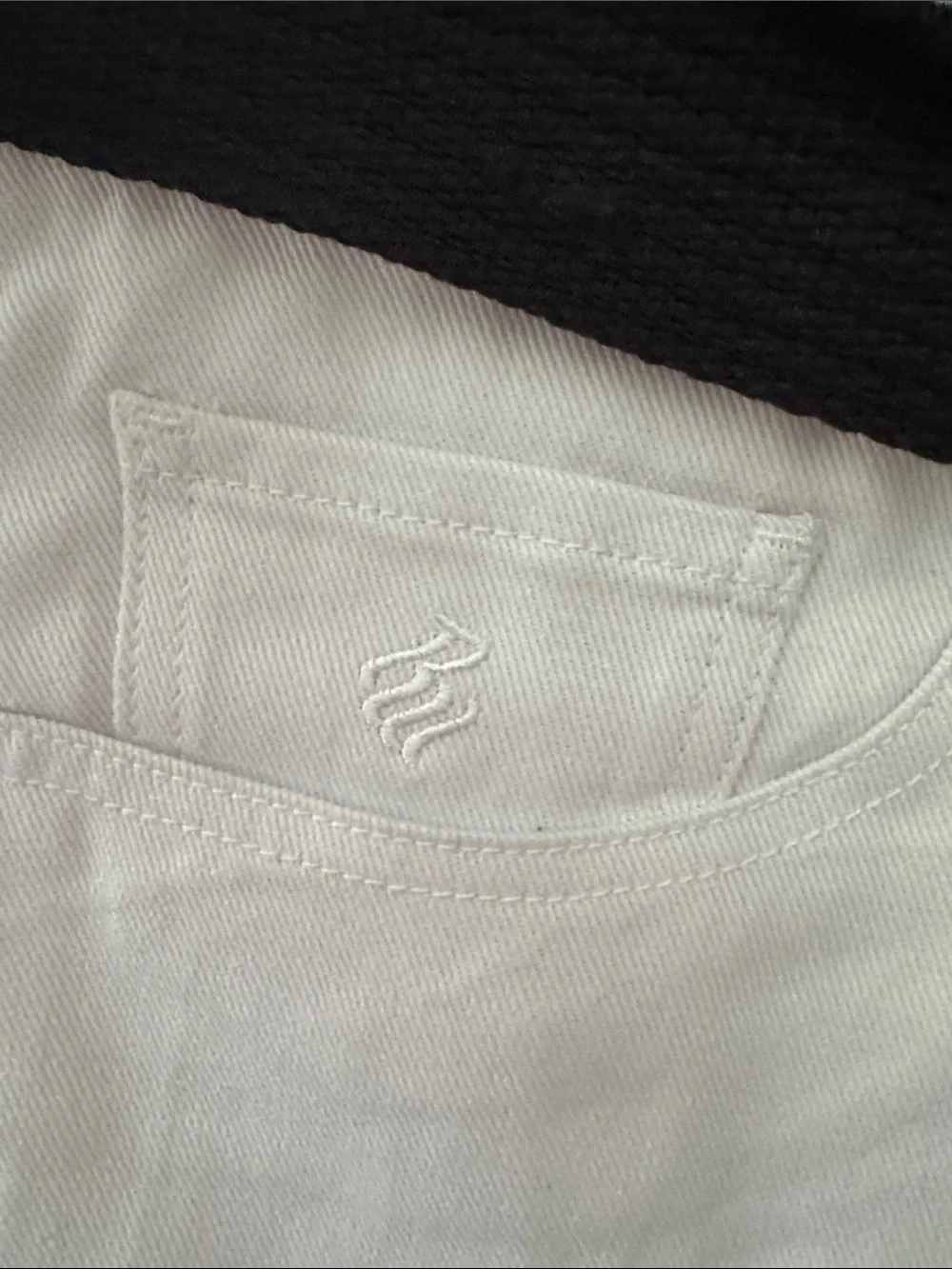 Rocawear 90’s Y2K Streetwear White Jean Jorts with Black Web Belt